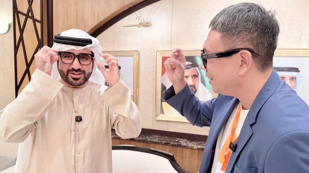 展会现场交流与洽谈